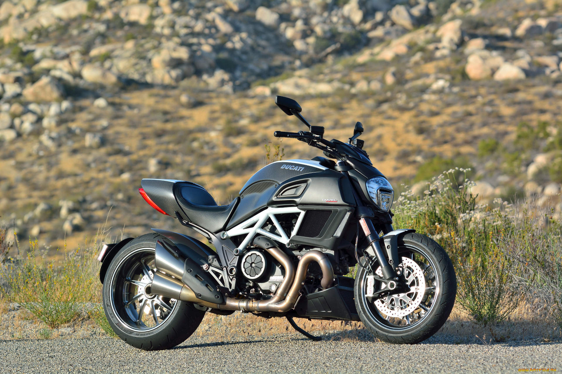 Ducati Diavel 1200 габариты